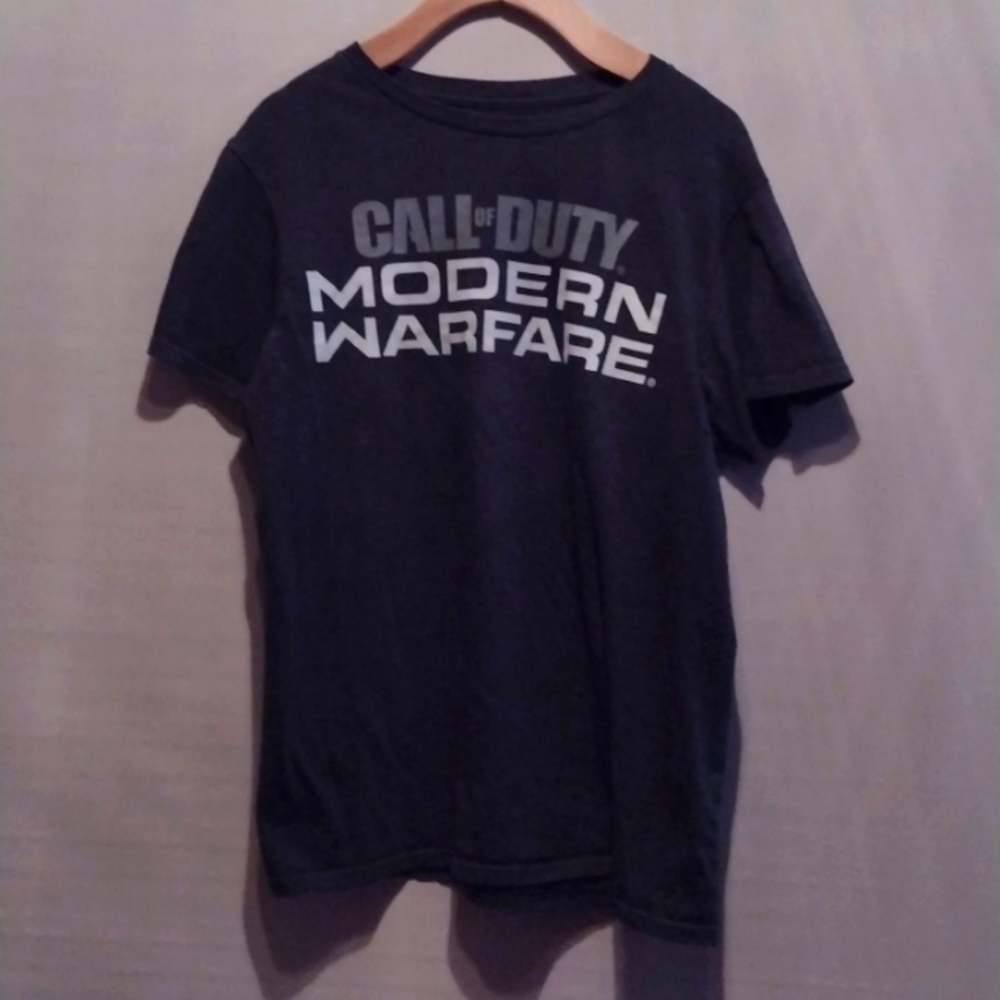 Call of Duty Modern Warfare t-shirts